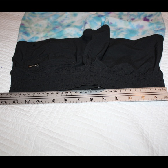 Boys Volcom Cinch Fly Board Shorts - Picture 7 of 9